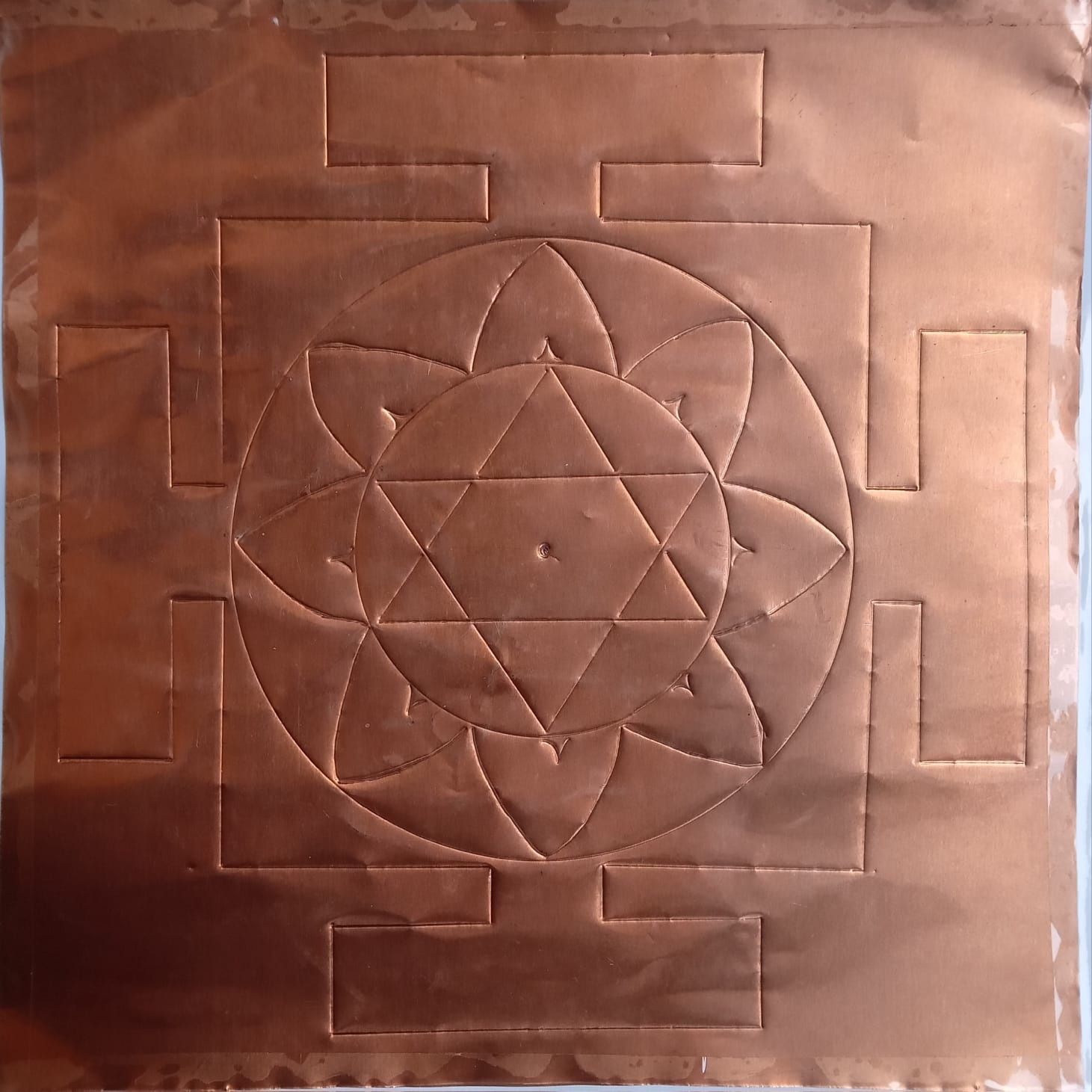 Lotus copper Saraswati yantra is good for keeping in your altar for decisions making and educational success.  