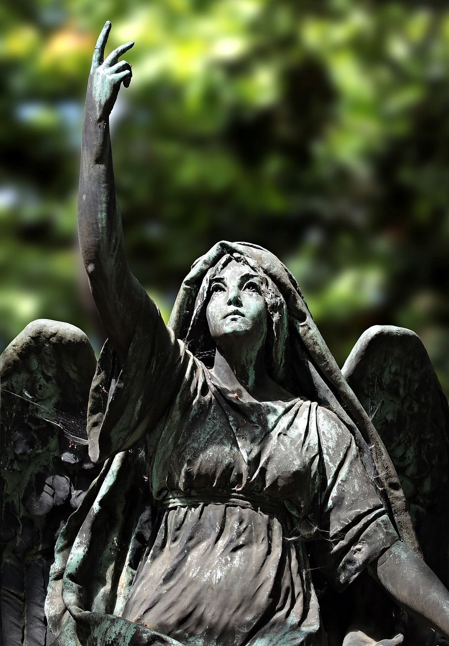 Do you know that many angels are there to assist you in cure health issues in the human world? 