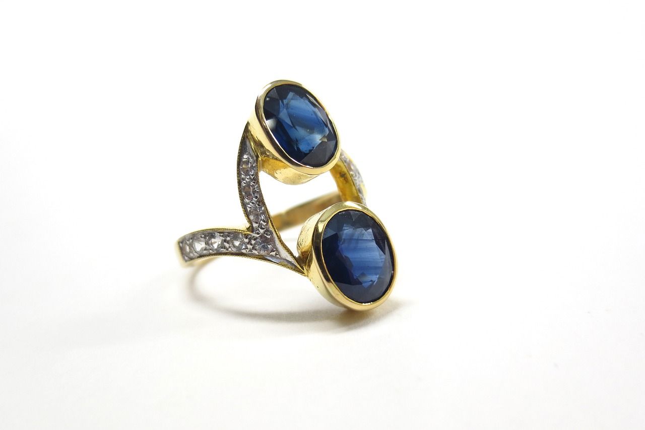 Sri Lankan Dark Blue sapphire white gold engagement ring or a silver ring is considered to remove Shani Sade Sati and the evil effects of planet Saturn. 